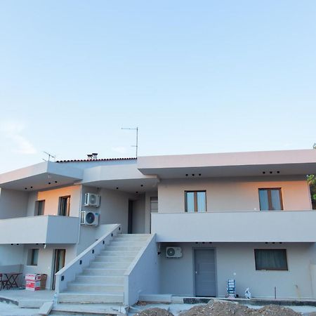 Νεακιτοσ Luxury Apartments Nikiti  Exteriör bild