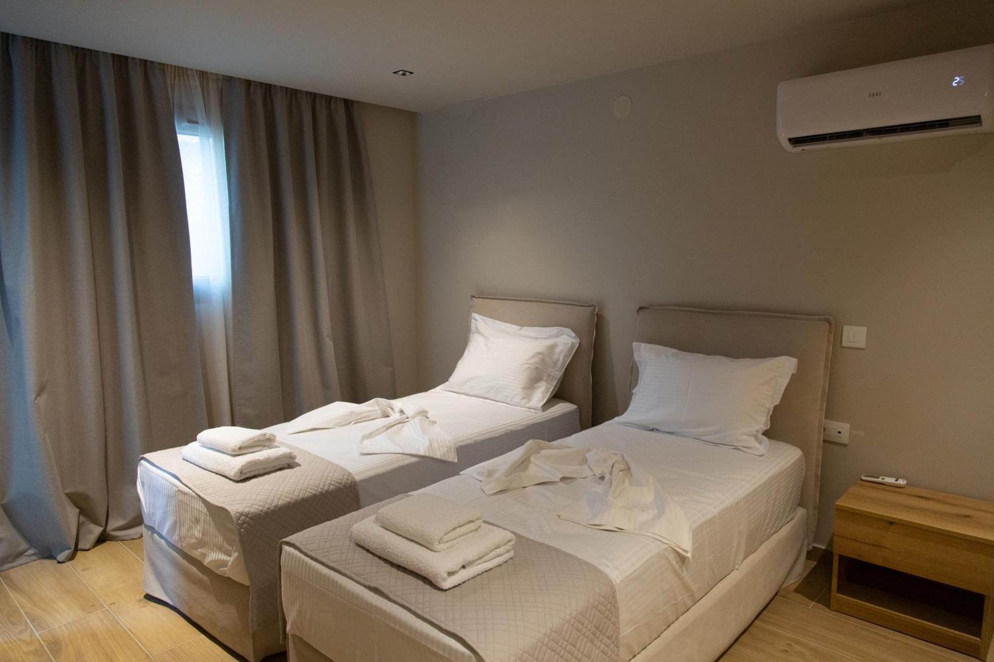 Νεακιτοσ Luxury Apartments Nikiti  Exteriör bild